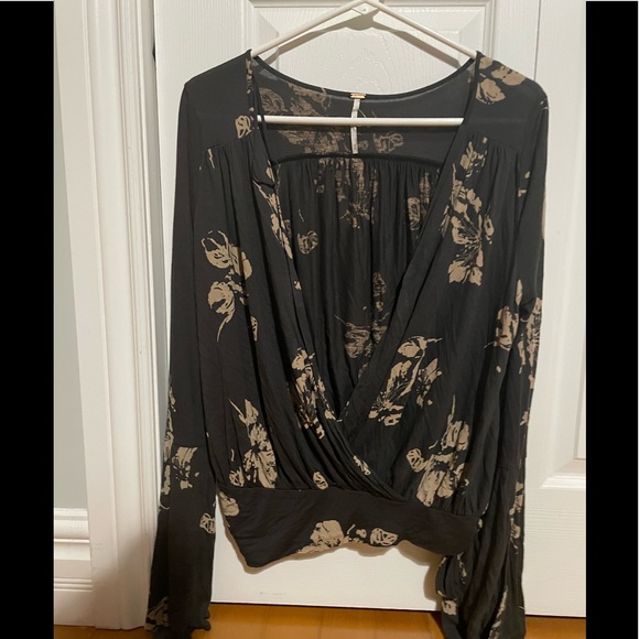Free People Fiona Boho Floral Surplice Bell Sleeve Blouse - Picture 5 of 5